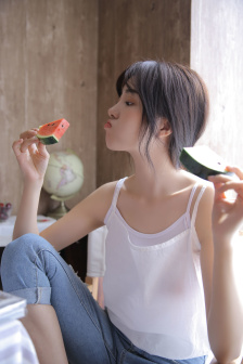 剥开两边打花蒂小哭包图片